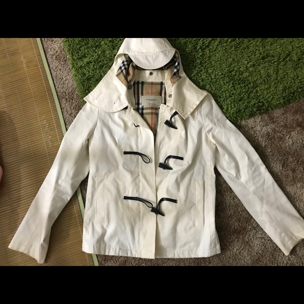 Burberry off white jacket